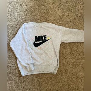 Women’s Nike Flower Crewneck